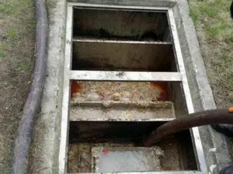 石碣镇隔油池清理